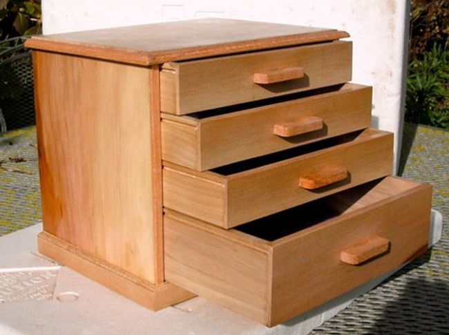 4 drawer cabinet